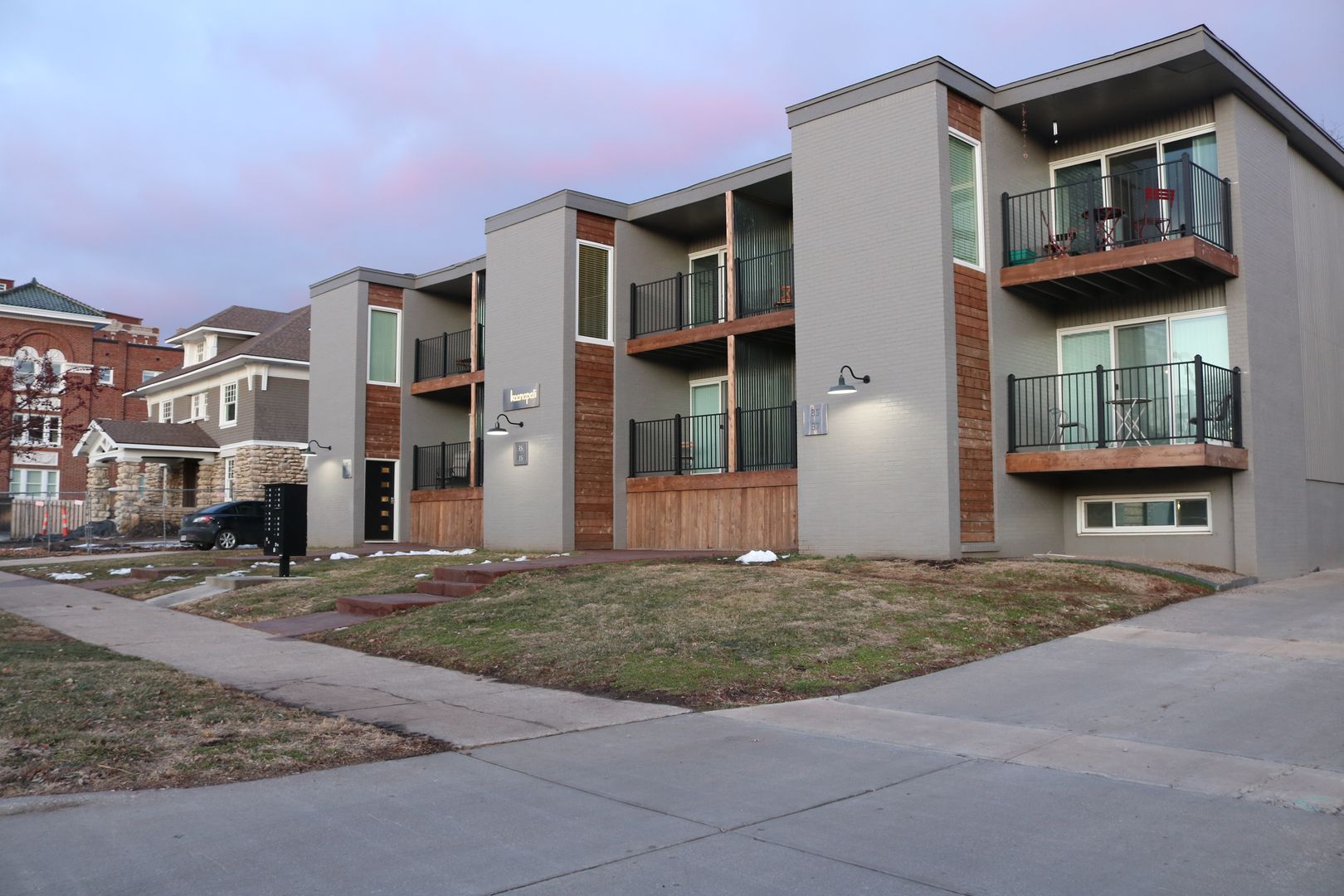 Kansas City Apartment: 3531-3537 Gillham