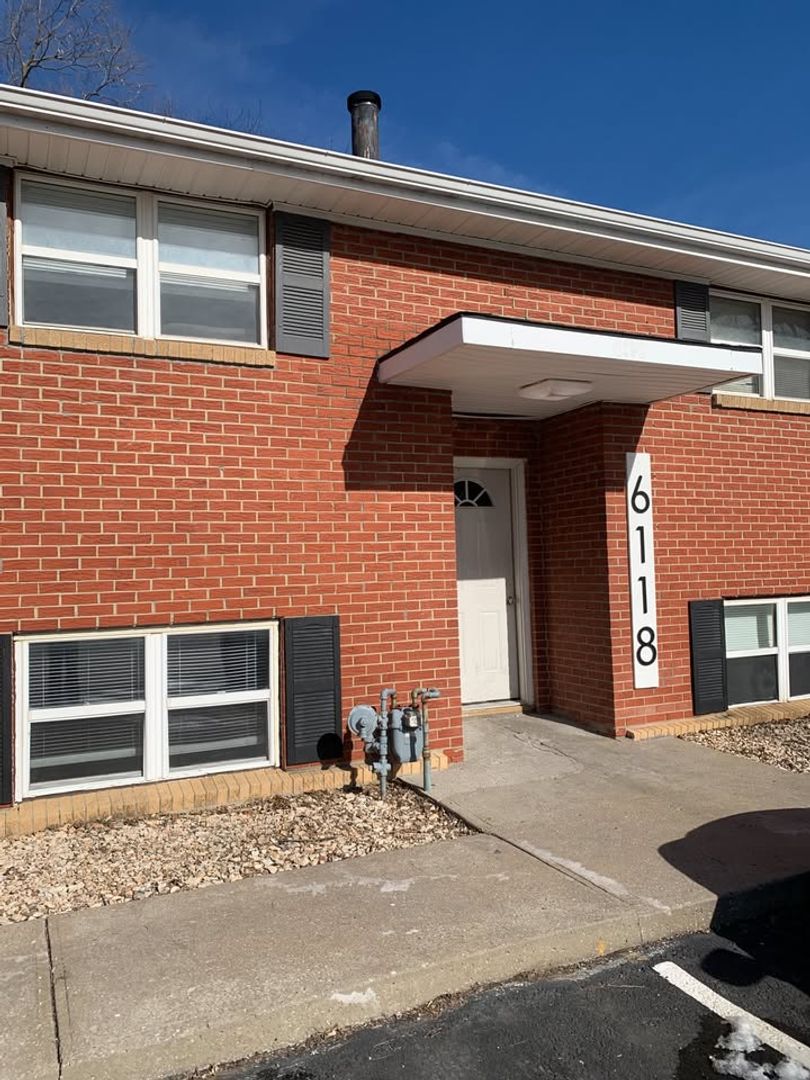Parkville Apartment: 6110 NW Bell Rd.