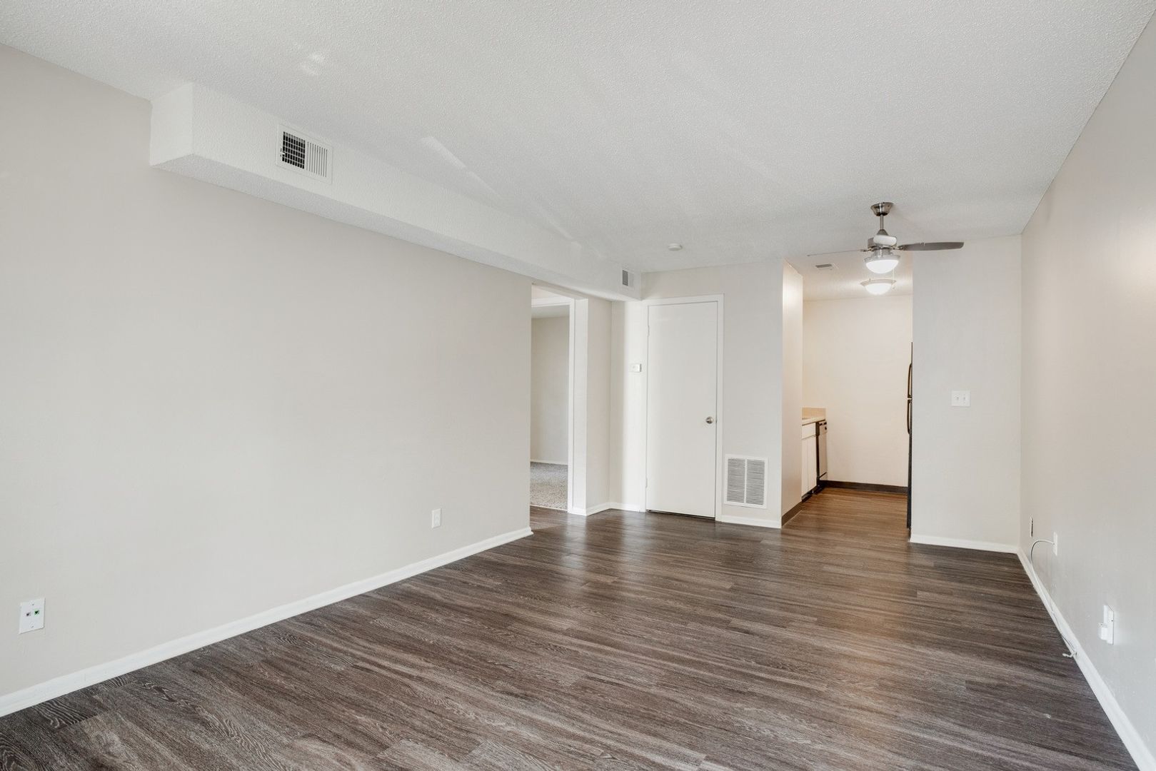 Olathe Apartment: 16615 W 139th St