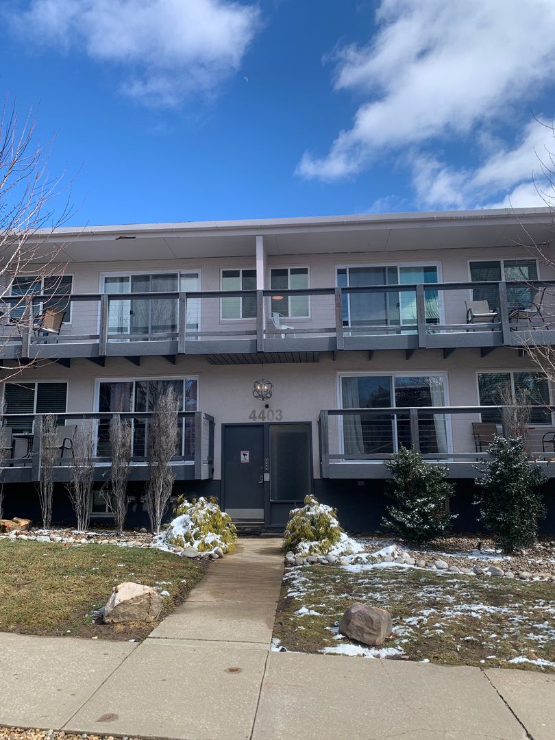 Kansas City Apartment: 4403 / 4407 Holly