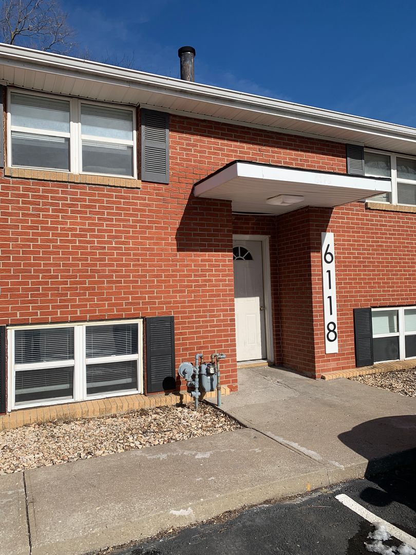 Parkville Apartment: 6110 NW Bell Rd.