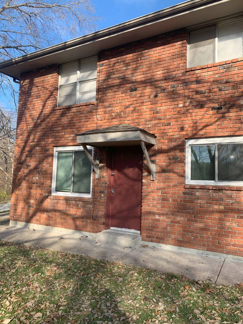 Parkville Apartment: 9001-9155 NW 57th Street