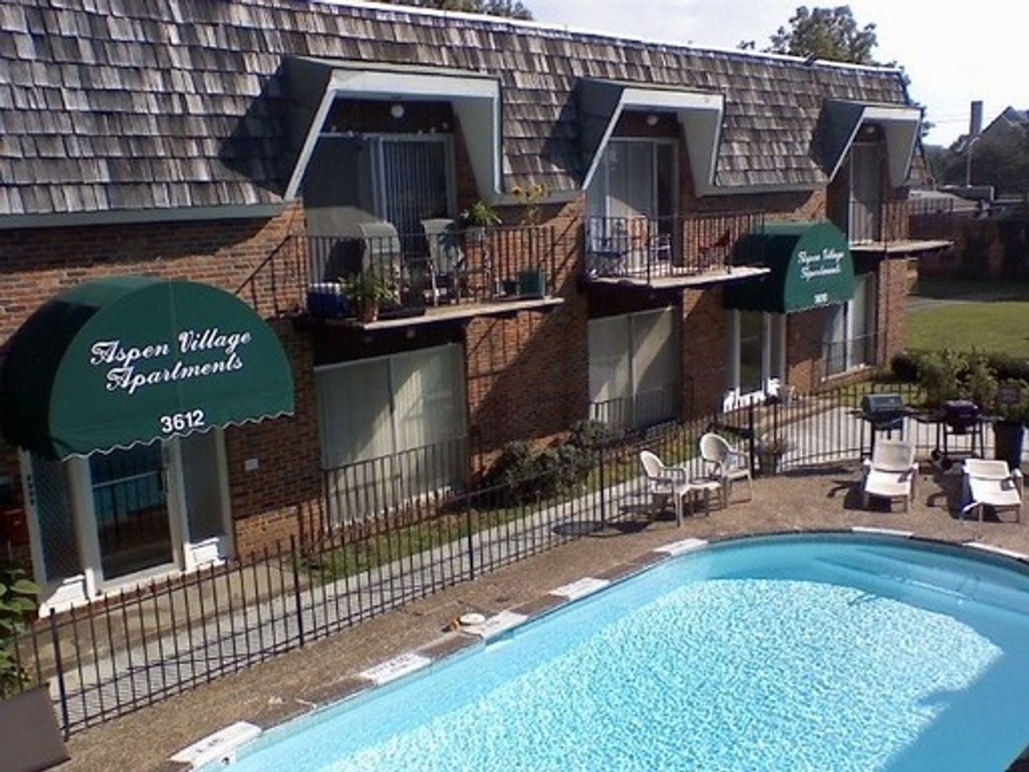Kansas City Apartment: 3608-3618 Baltimore Ave.