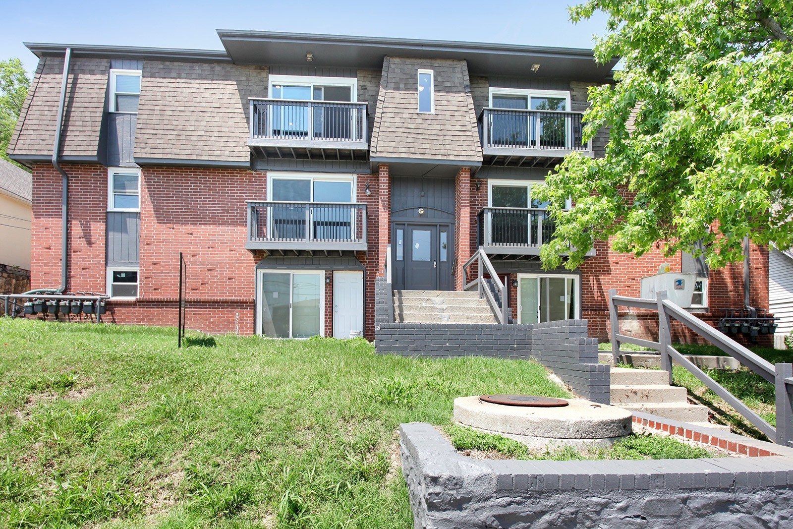 Kansas City Apartment: 3934 Booth St.