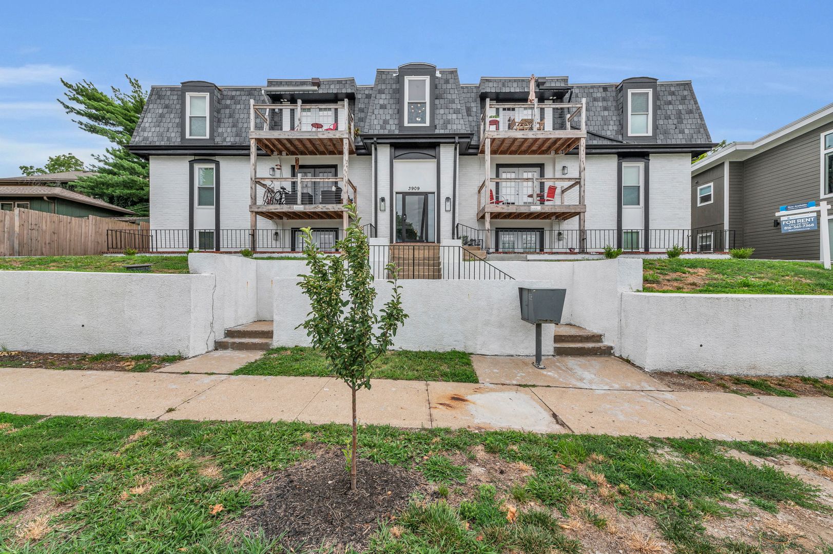 Kansas City Apartment: 3909 Kenwood