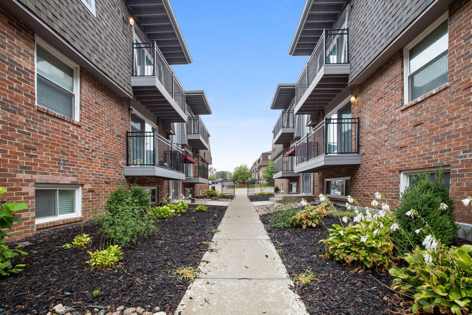 Kansas City Apartment: 3900-3902 Booth St.