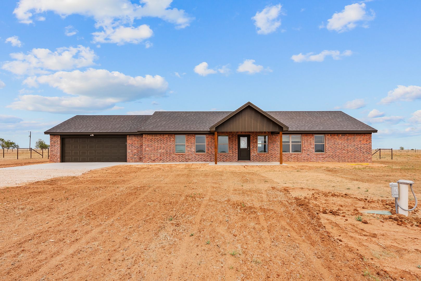 Shallowater House: 14902 N CR 1200