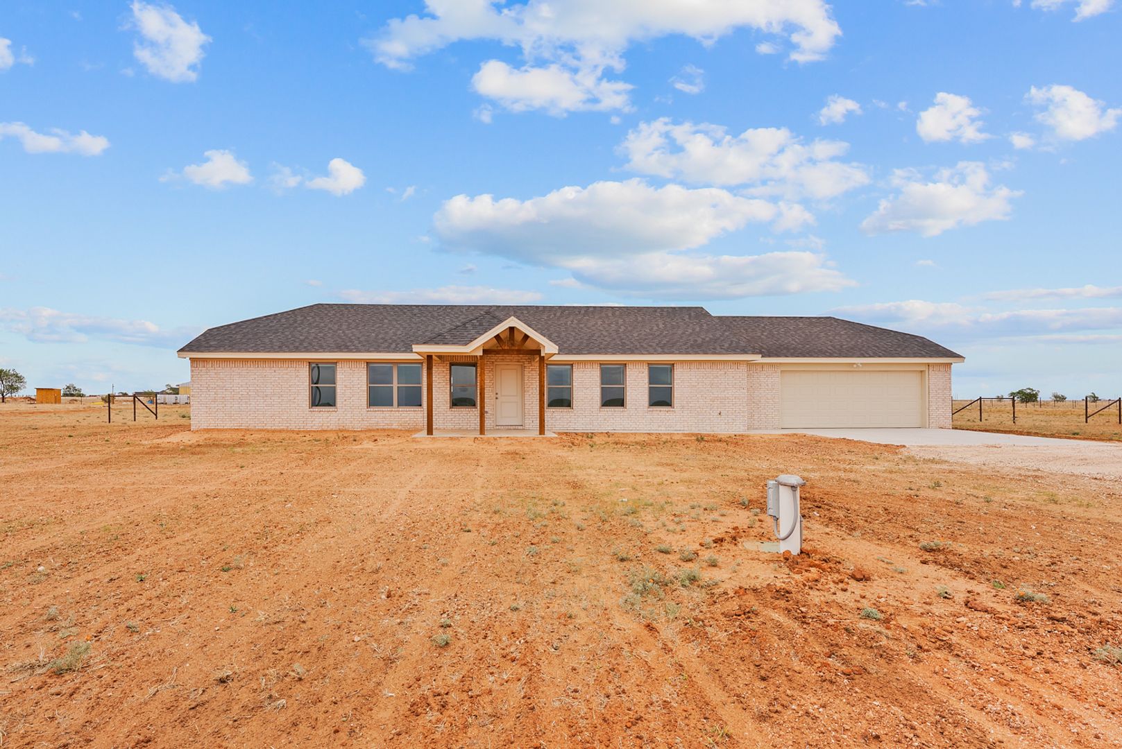 Shallowater House: 14820 N CR 1200