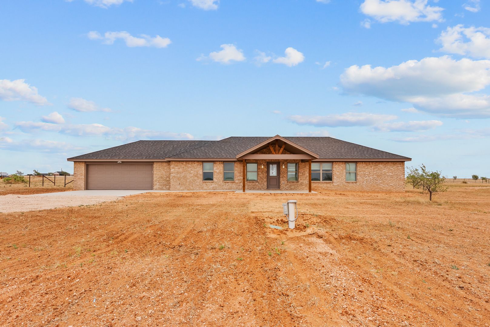 Shallowater House: 14818 N CR 1200