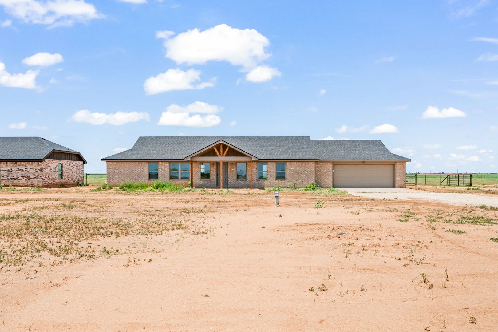 Lubbock House: 11409 N CR 2800 A