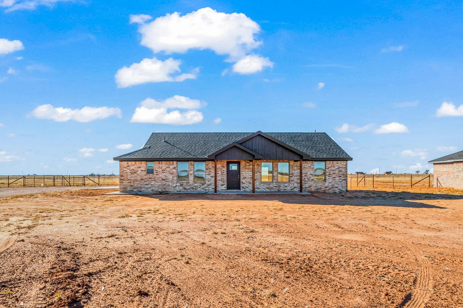 Slaton House: 317 N FM 789 UNIT A