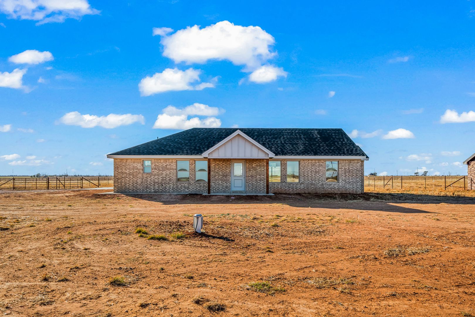 Slaton House: 327 N FM 789 UNIT A