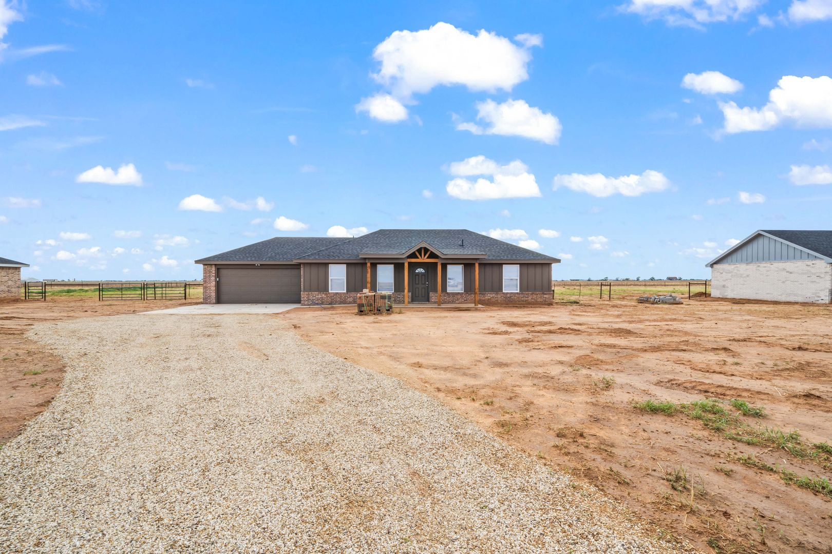 Slaton House: 213 N FM 789 N CR 3700 Unit A