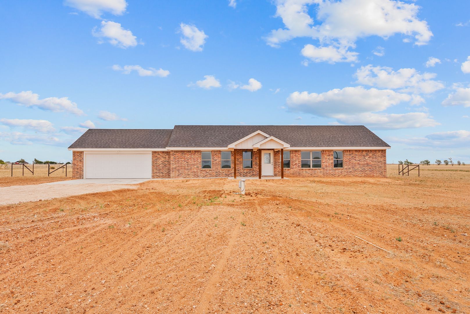 Shallowater House: 14804 N CR 1200