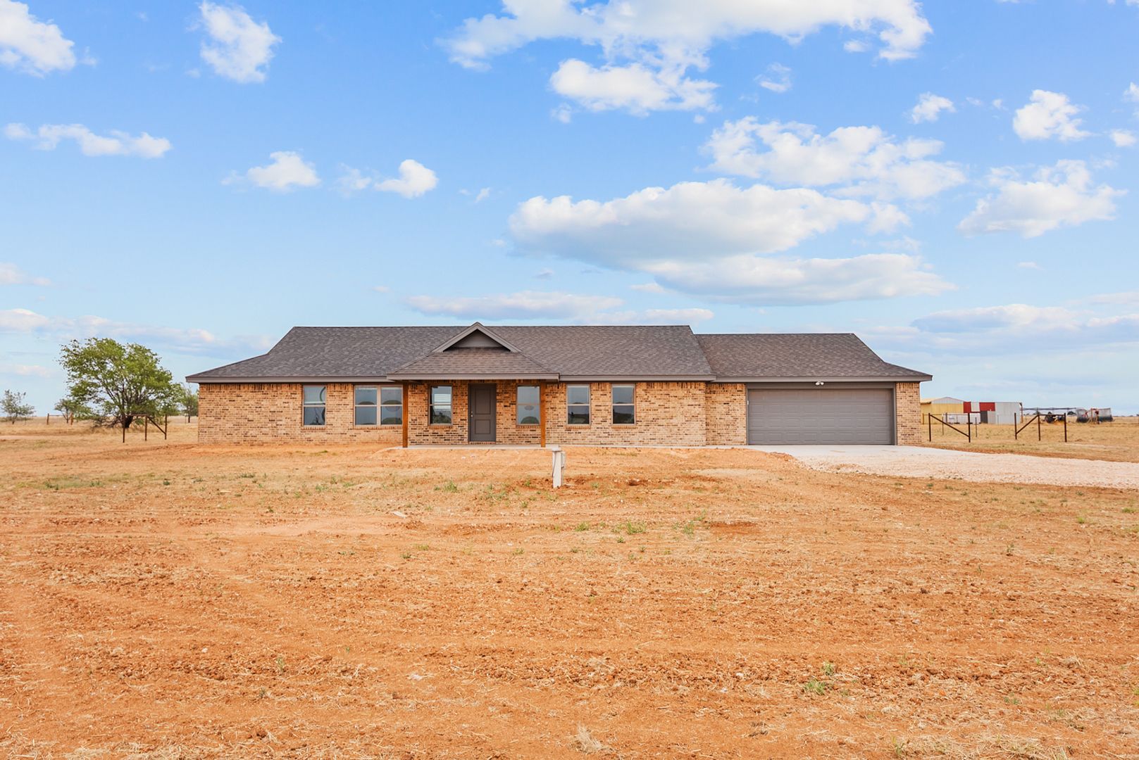 Shallowater House: 14904 N CR 1200