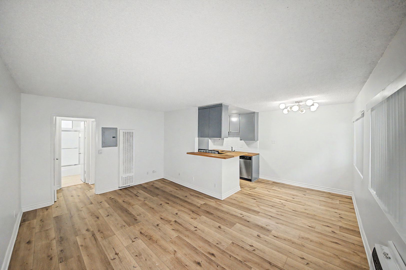 Los Angeles Apartment: 3657 Dunn Drive