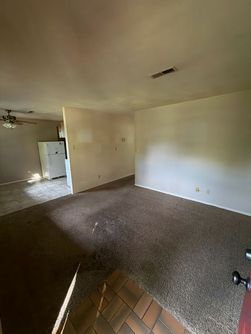 Highland Apartment: 719 Sycamore Street