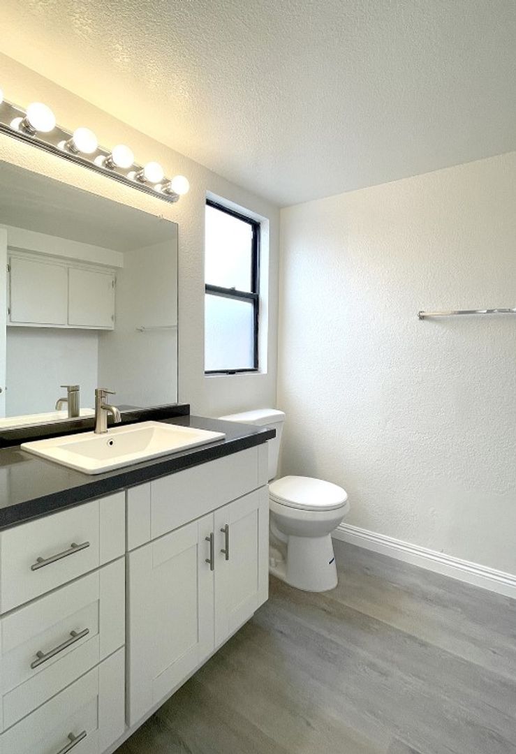Riverside Apartment: 3573 Columbia Avenue