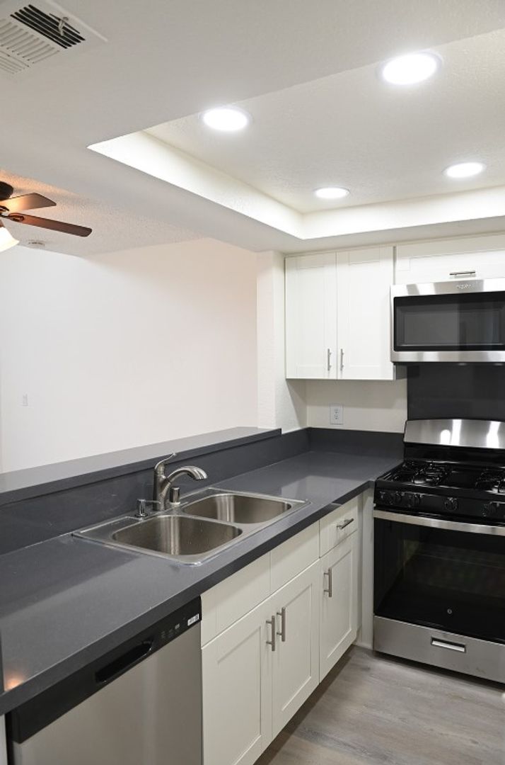 Riverside Apartment: 3573 Columbia Avenue