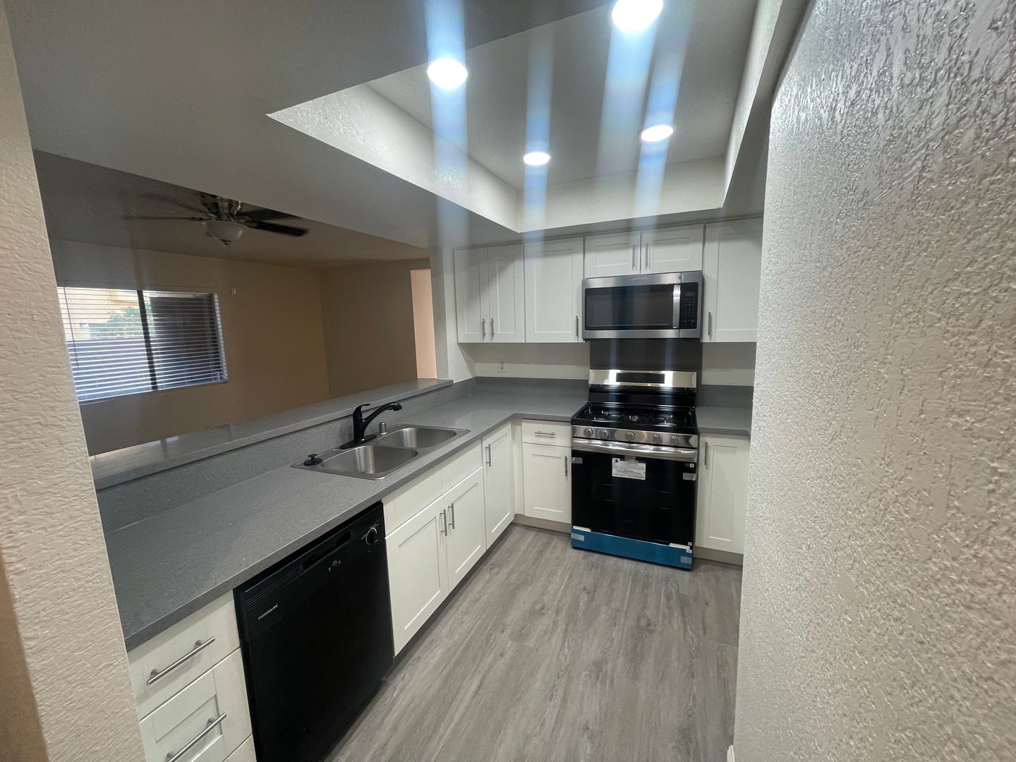 Riverside Apartment: 3573 Columbia Avenue