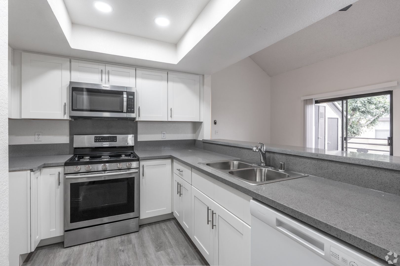 Riverside Apartment: 3573 Columbia Avenue