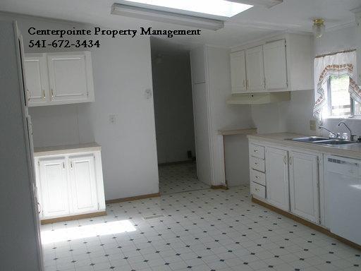 Sutherlin House: 1814 Trails End,