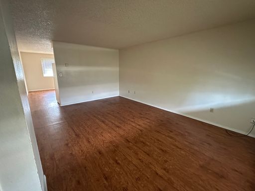 2 Bed 1 Bath Apartment in Sutherlin