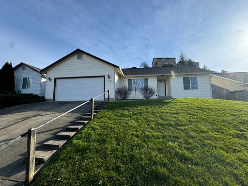 3-Bedroom 2 bath with 2 car garage in Green – photo 1