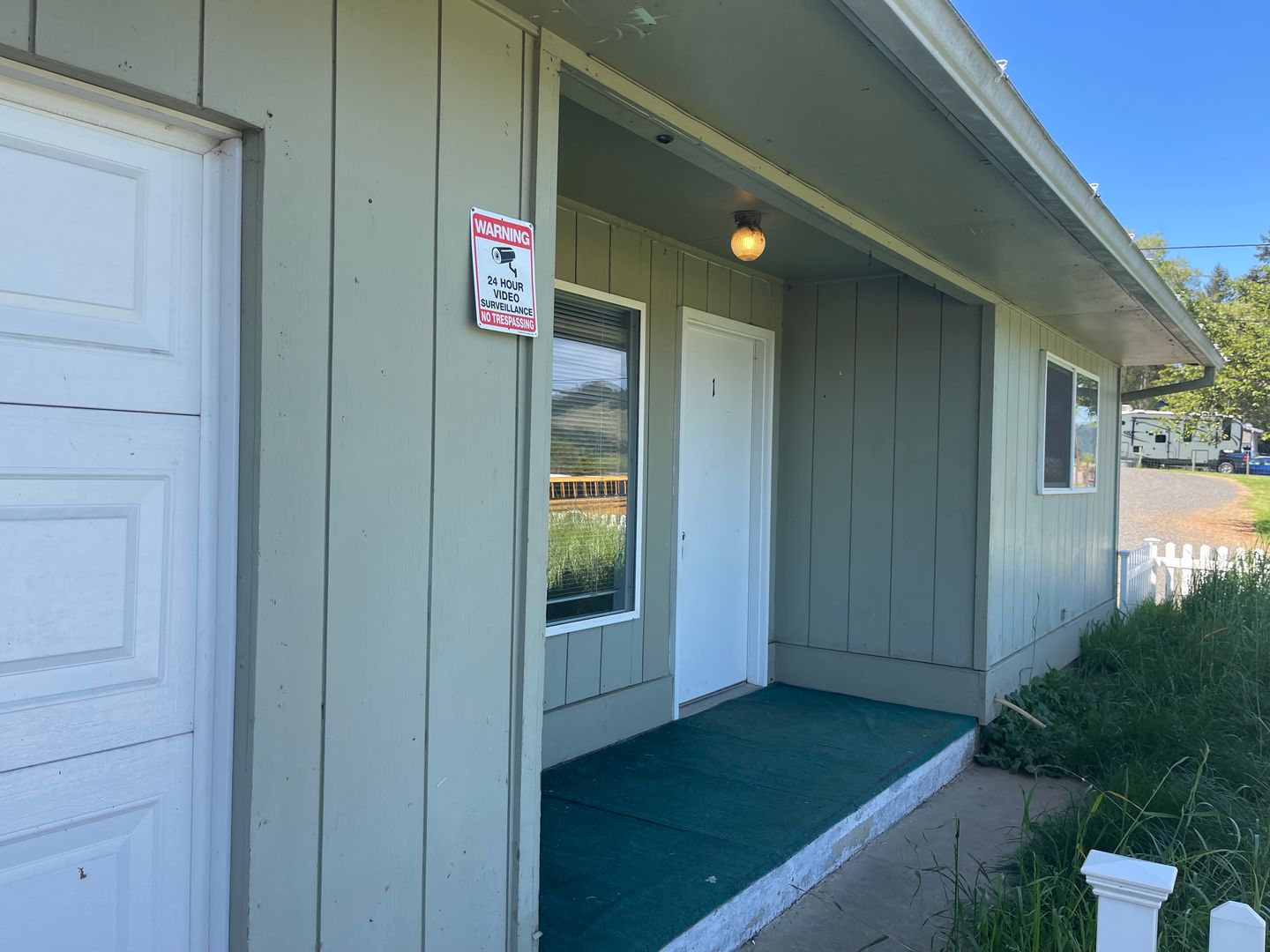 Yoncalla Apartment: 707 Cedar St