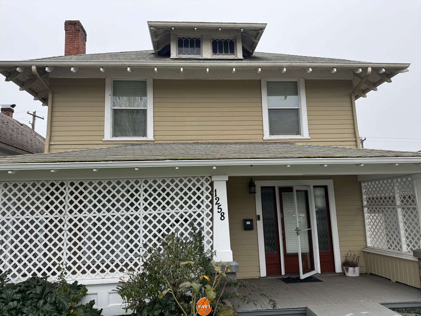 Roseburg House: 1258 SE Pine St