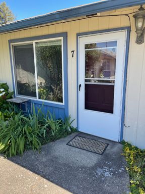 2 Bed 1 Bath Apartment