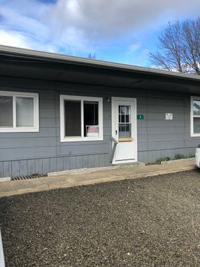55 And Older Apartment In Sutherlin