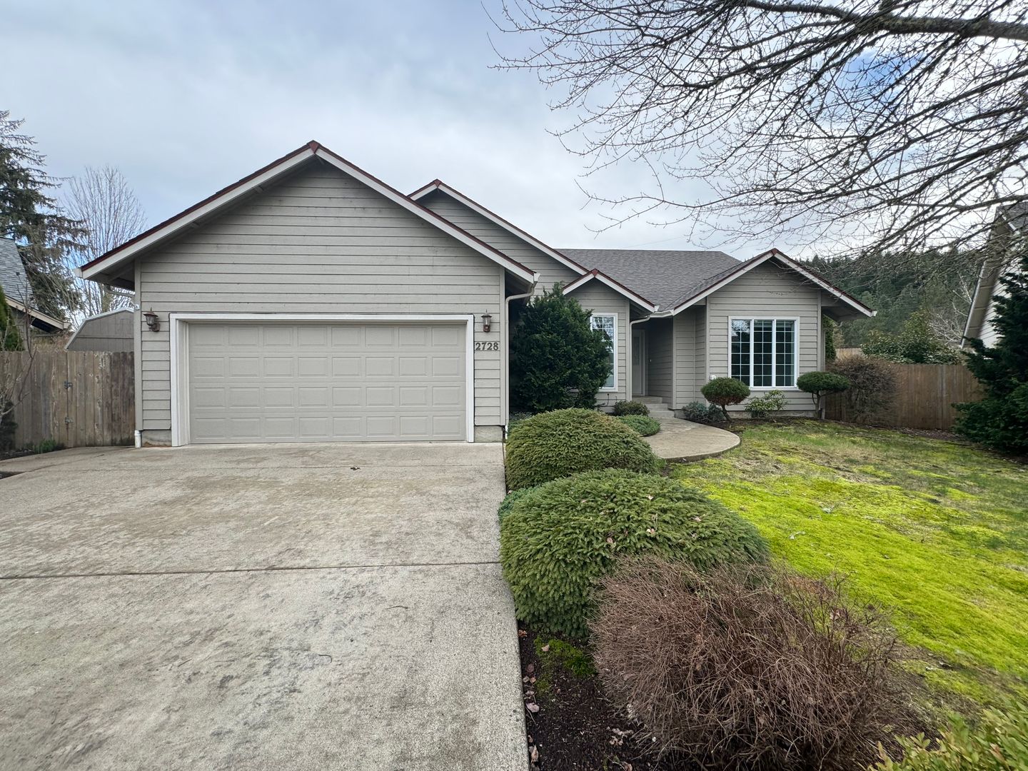 Sutherlin House: 2728 Golfview Ct