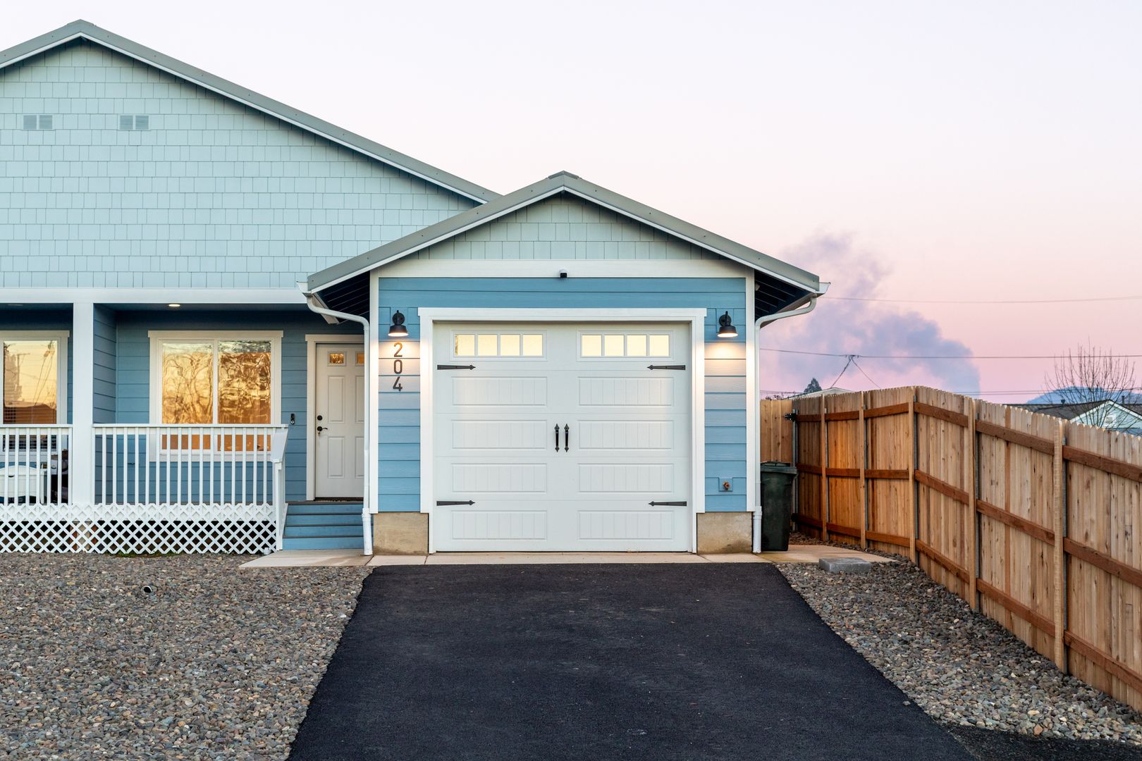 Sutherlin House: 204 Robinson St