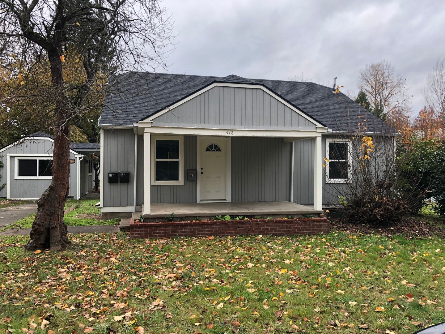 Roseburg Apartment: 412 W Umpqua St