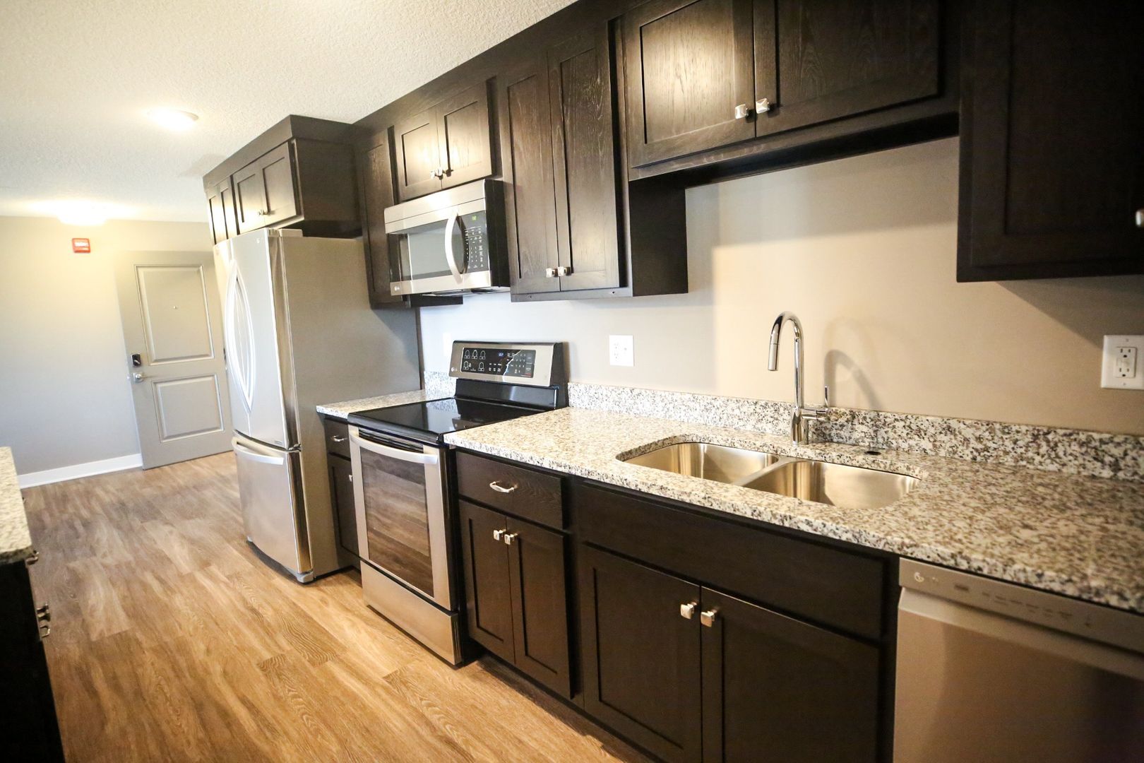 Fort Wayne Apartment: 2917 Westbrook Drive