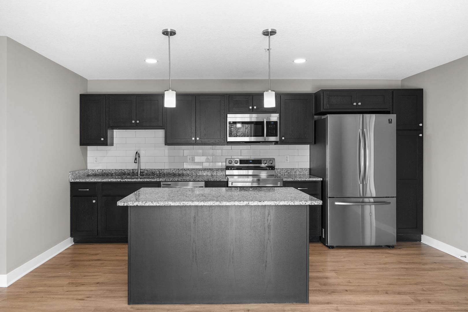 Fort Wayne Apartment: 2827 Westbrook Drive