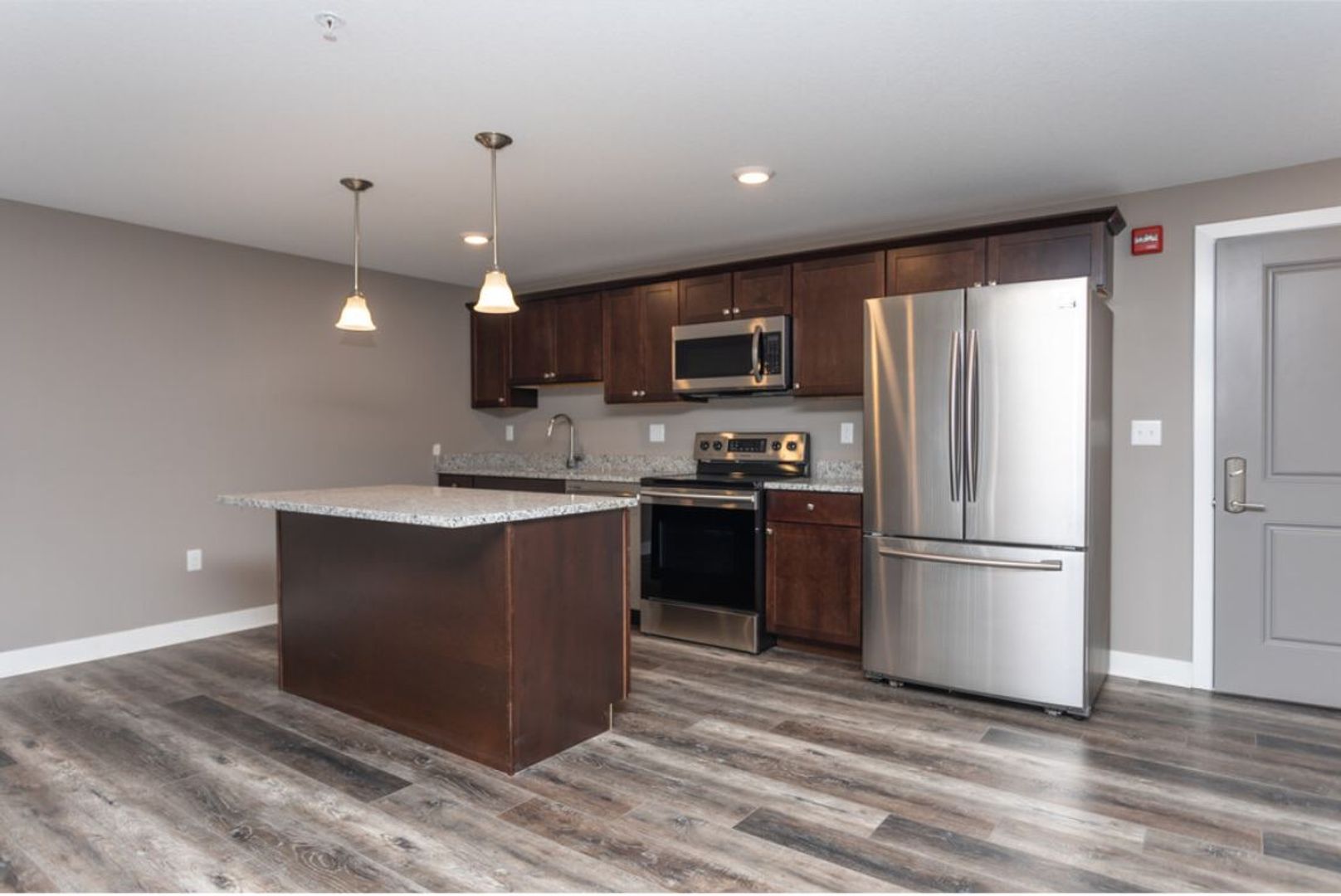 Fort Wayne Apartment: 2817 Westbrook Drive