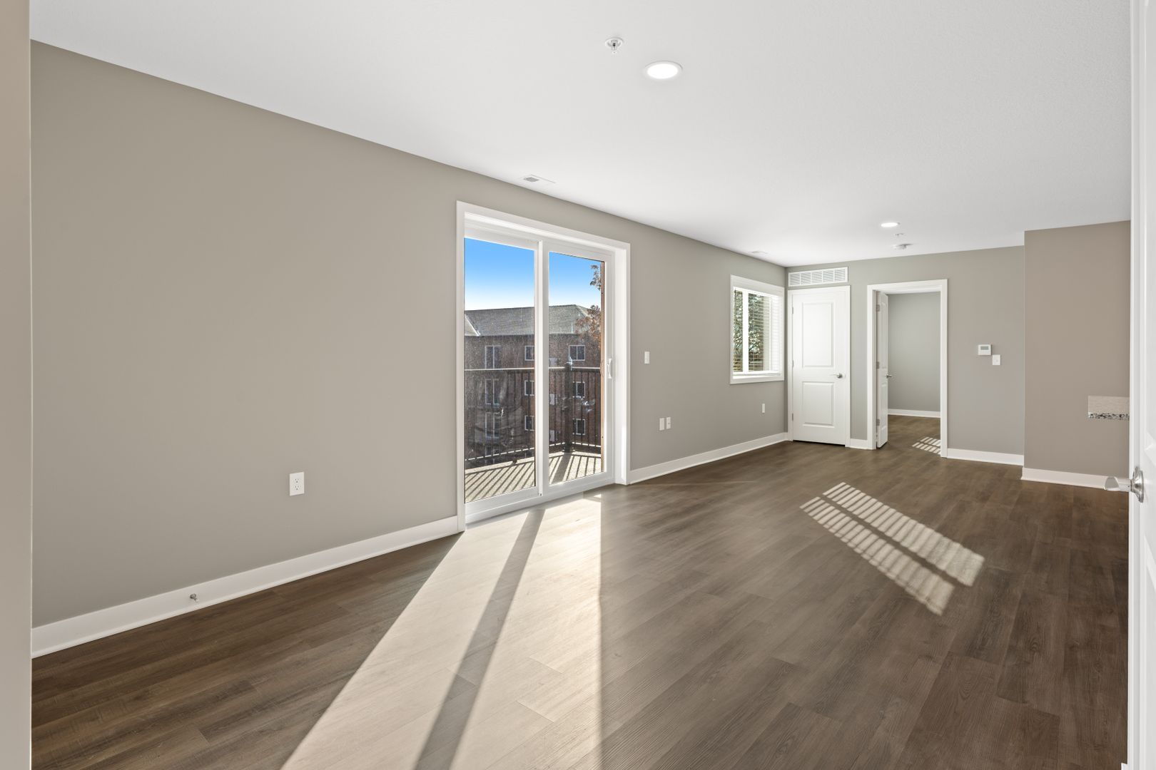 Fort Wayne Apartment: 2827 Westbrook Drive