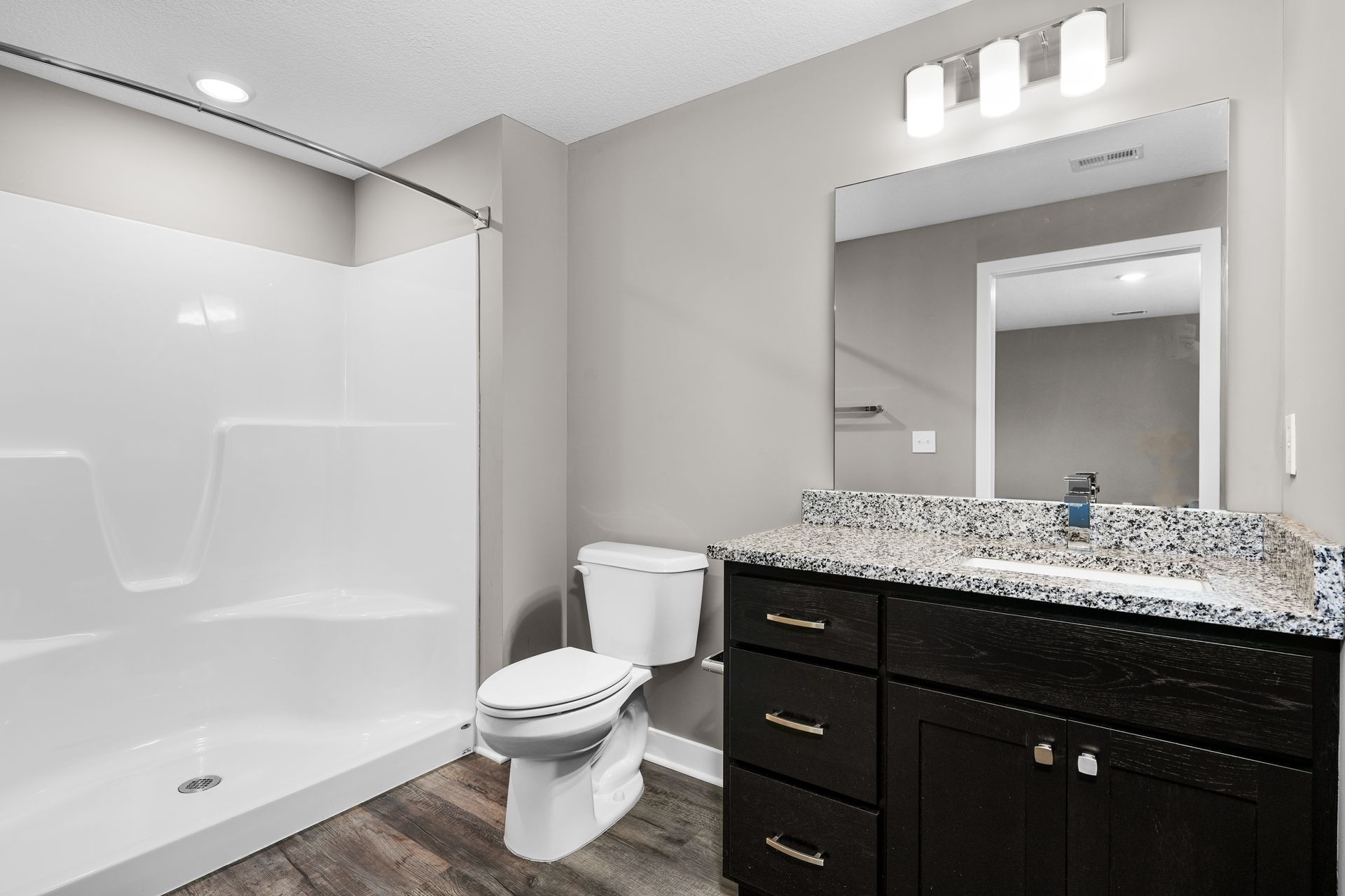 Fort Wayne Apartment: 2817 Westbrook Drive