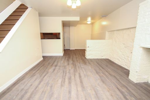 Beautiful Bi-Level One BR w/ Walk-in Closet – photo 1