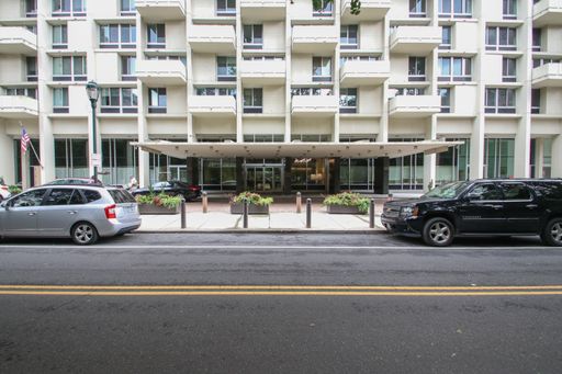 Luxury 1 Bedroom with Balcony, Pool & City Views – Hopkinson House – photo 1