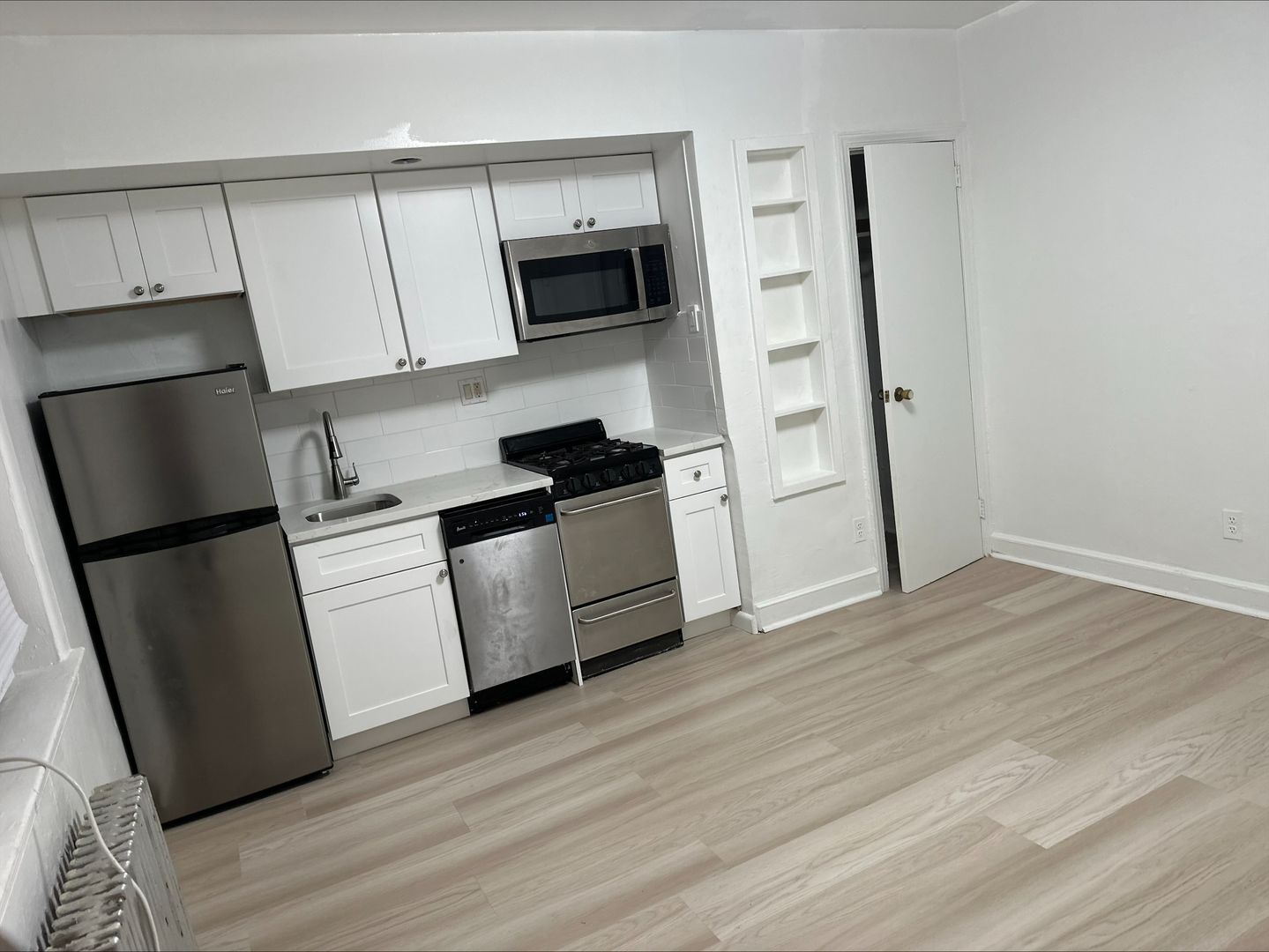 Philadelphia Apartment: 1934 Waverly St