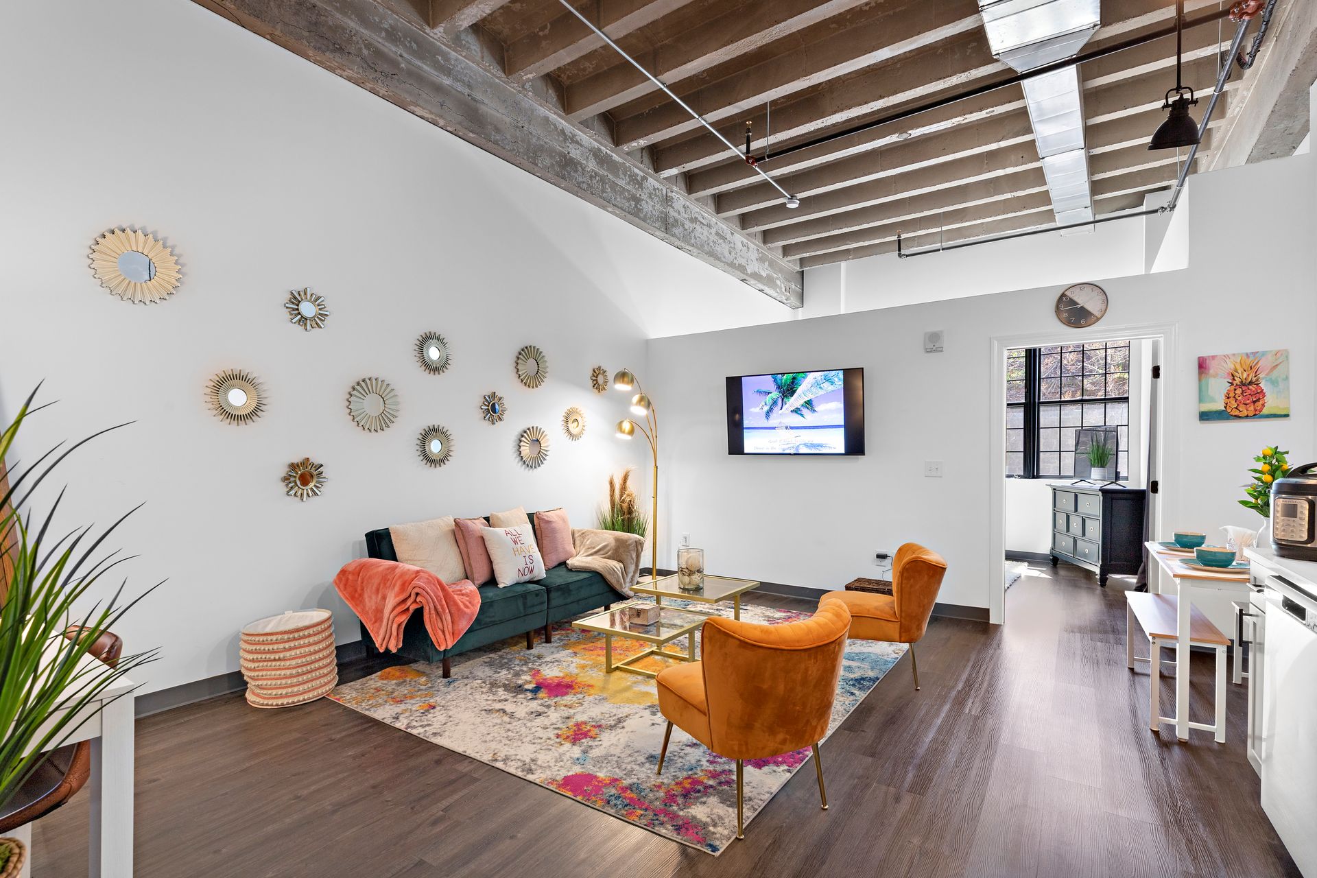 Newark Apartment: 268 Central Ave