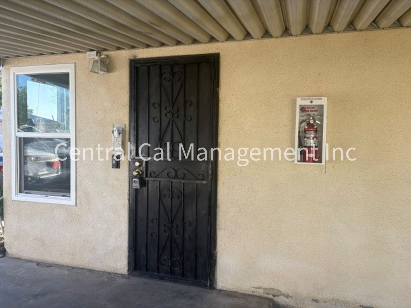 Shafter Apartment: 354-358 E Euclid Ave