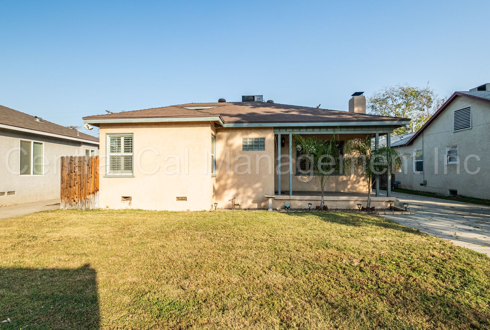 Bakersfield House: 1004 El Rancho