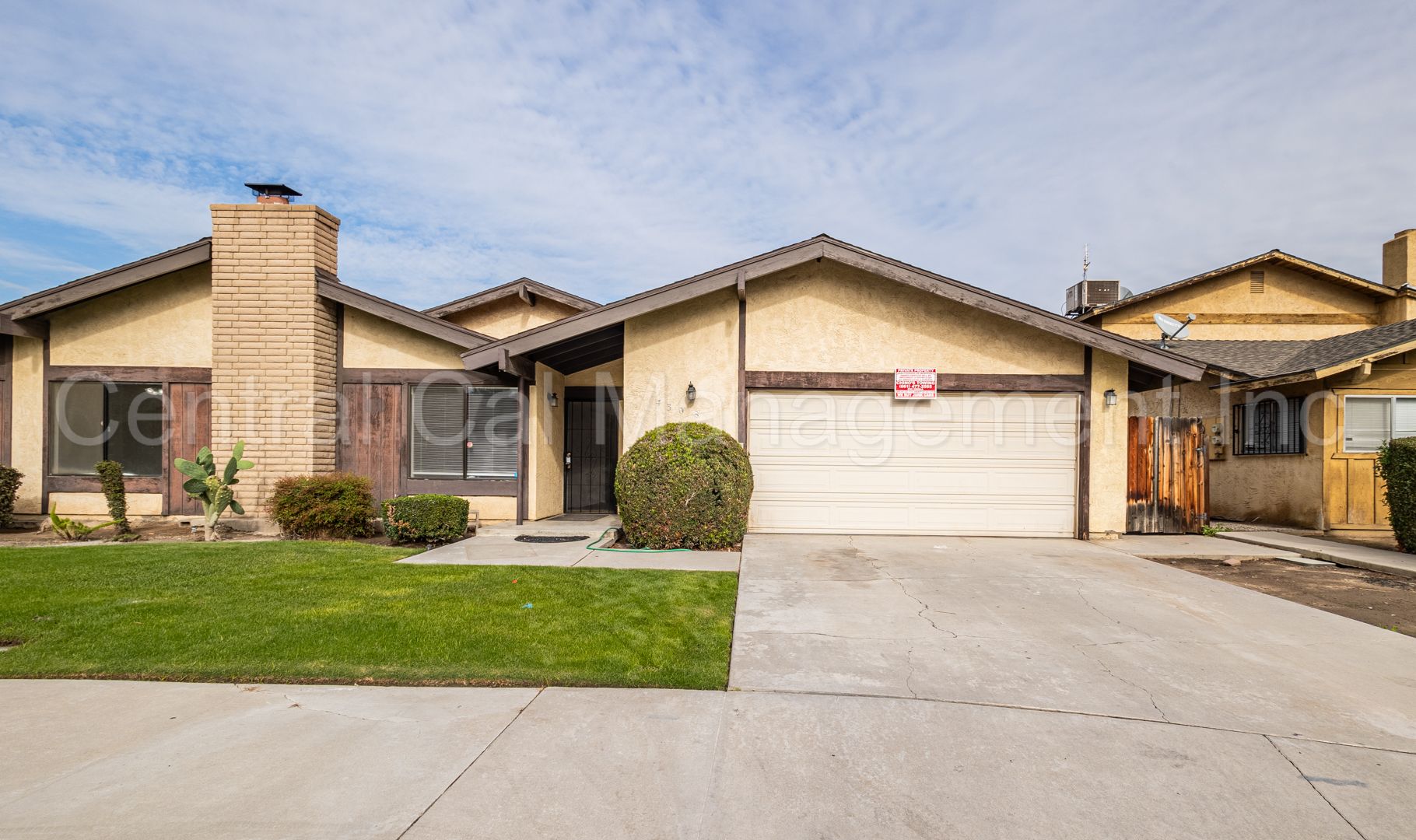 Bakersfield Apartment: 4308 Parkwood Ct