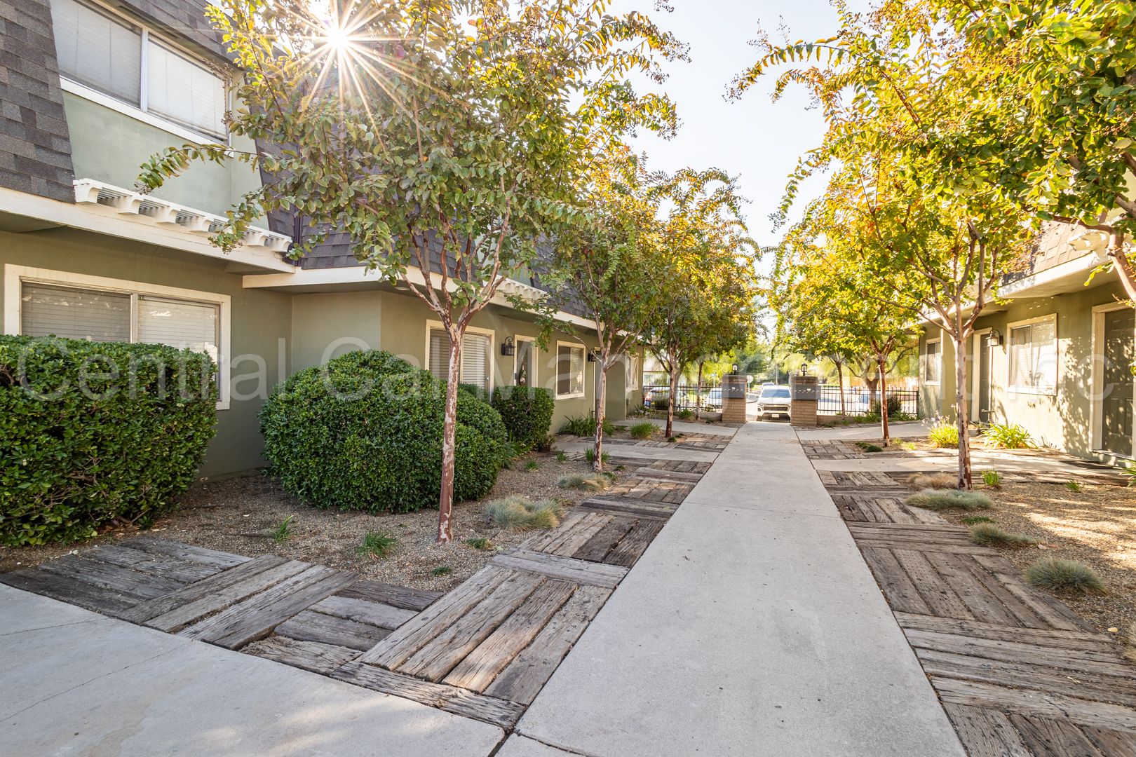 Bakersfield Apartment: 928 Day Ave.