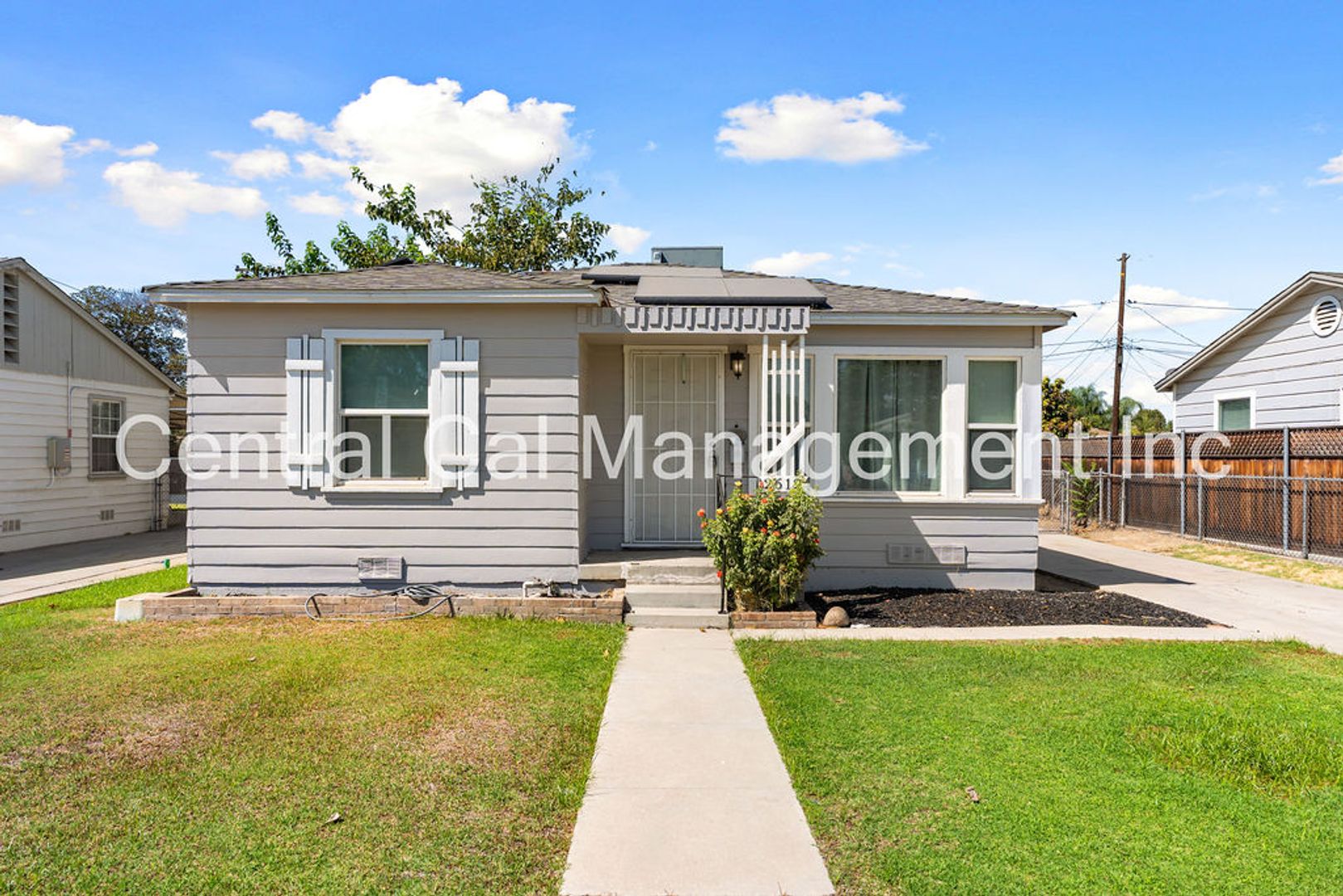 Bakersfield House: 2612 Belle Terrace