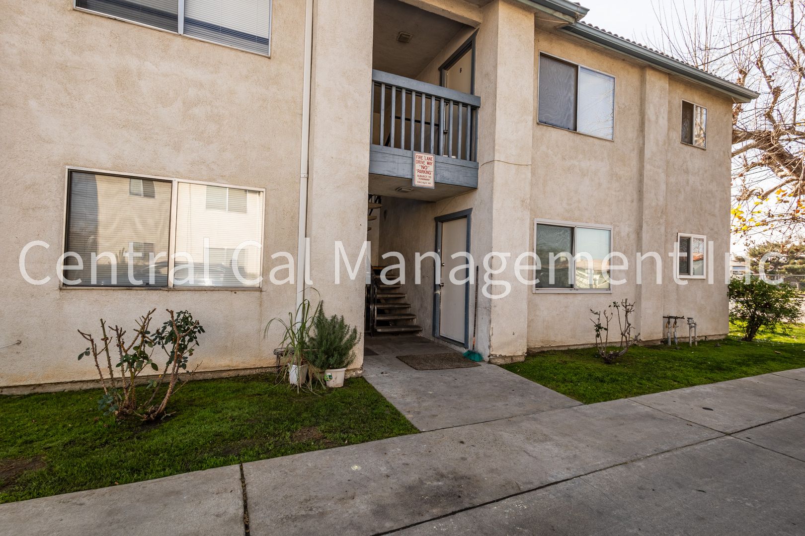 Bakersfield Apartment: 808 Pershing St